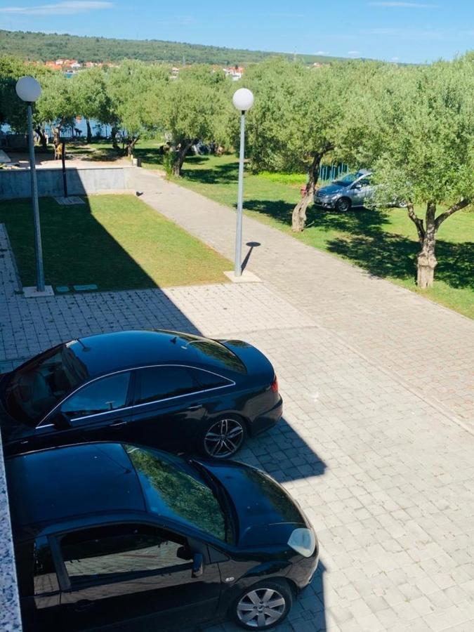 Apartments Nika Sukošan エクステリア 写真