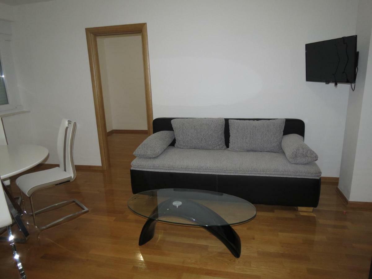 Apartments Nika Sukošan エクステリア 写真